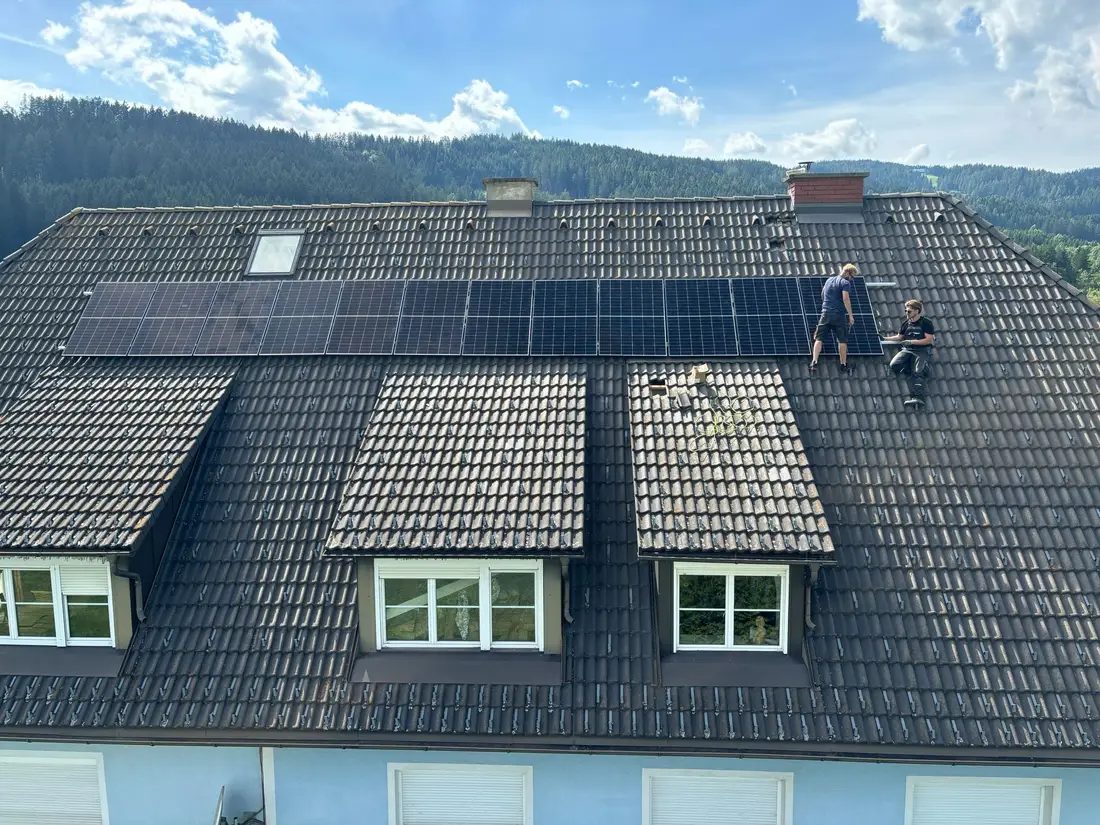 Sončna elektrarna na strehi stanovanjske hiše