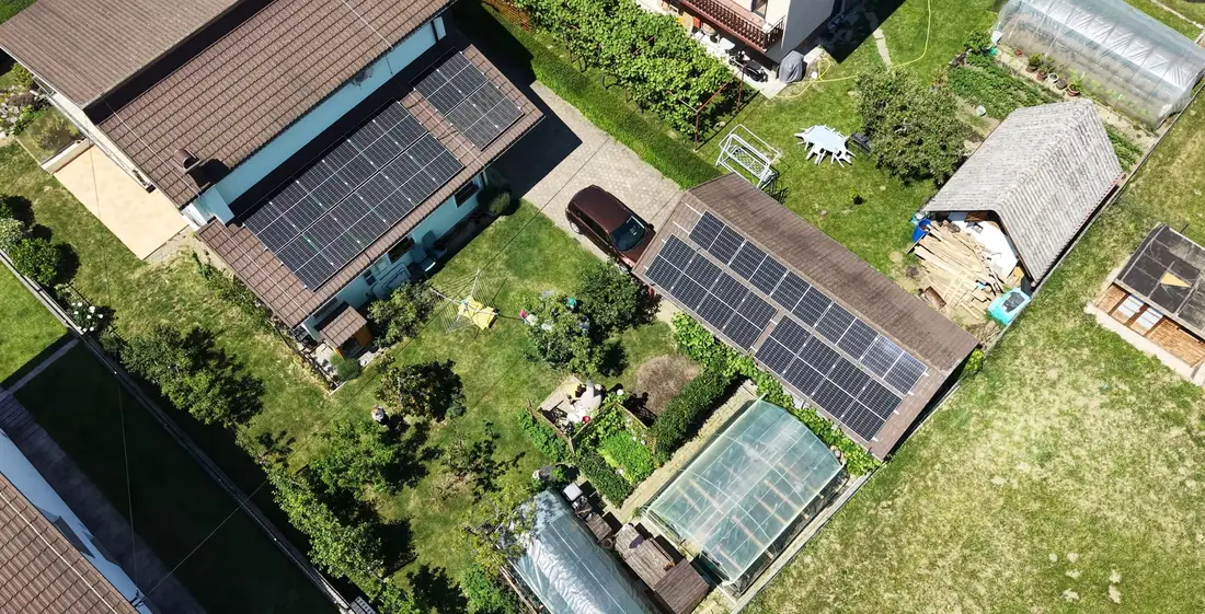 Sončna elektrarna na strehi stanovanjske hiše