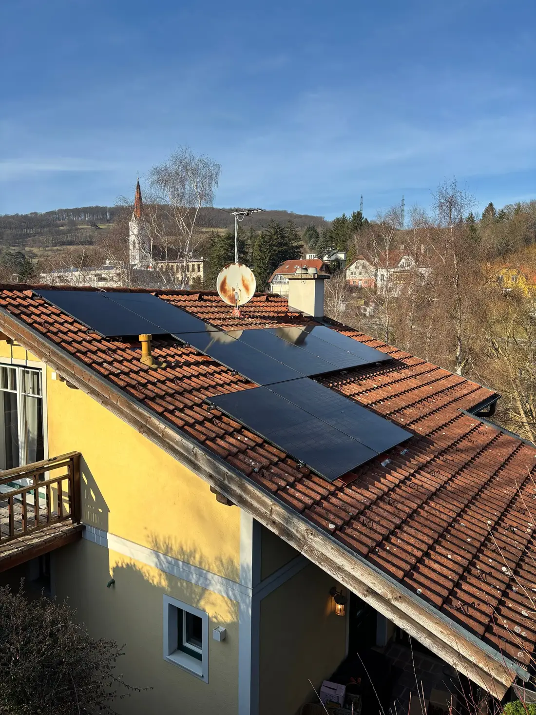 Sončna elektrarna na strehi stanovanjske hiše